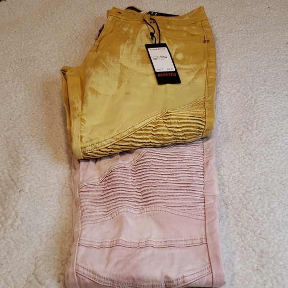 Jeans - Picture 1 of 3